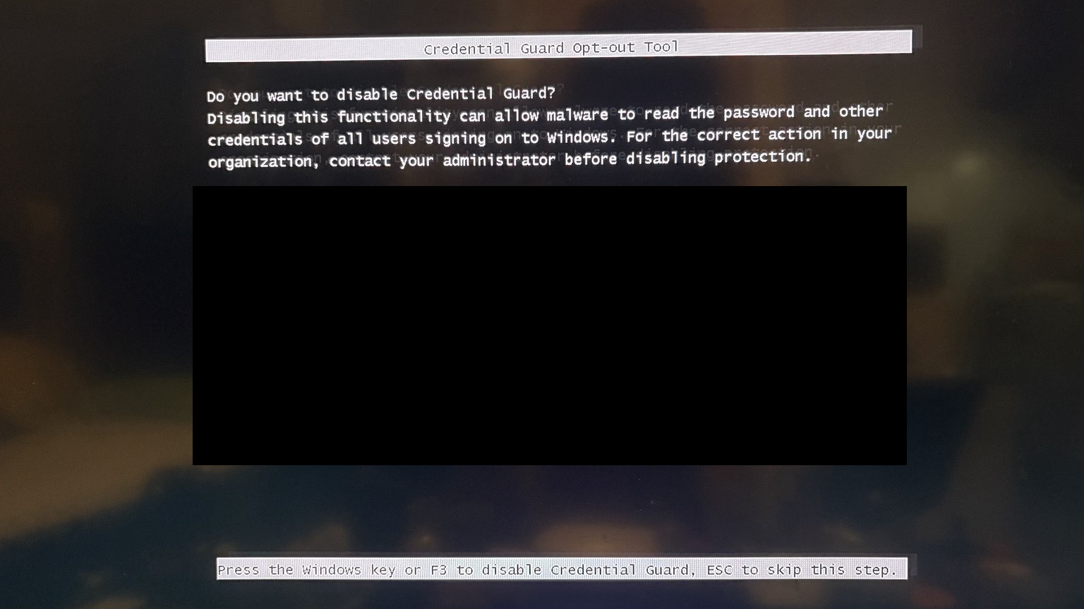 Credential Guard Opt-out Toolが起動時の無効化承認を求める実写真